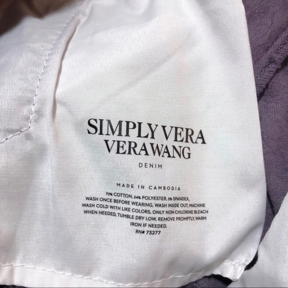 Simply Vera Wang Capi Mid Rise Purple Jeans NWT - Picture 6 of 6